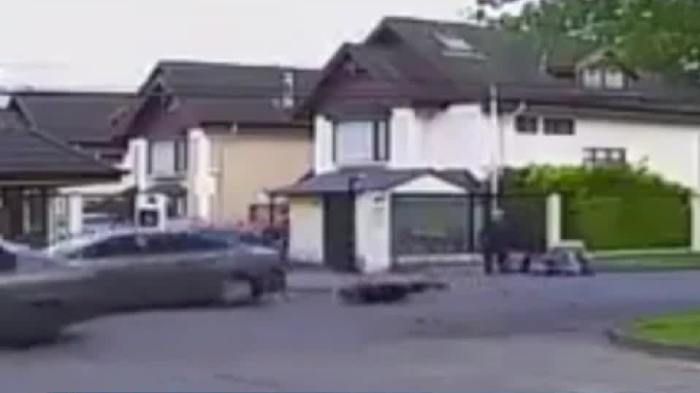 ¡Minutos de terror! Video captó a delincuentes arrastrando a mujer tras asalto en Concepción