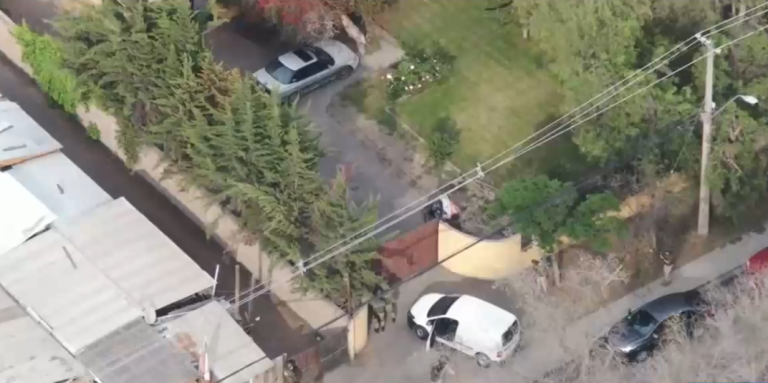 Así fue el allanamiento a una parcela de adultos mayores que estaba tomada por narcotraficantes