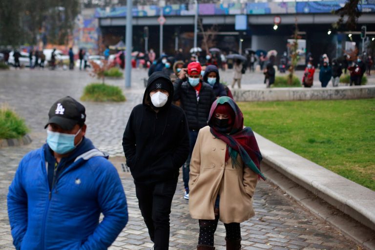 INE: Desempleo registra una caída en el último trimestre a nivel nacional