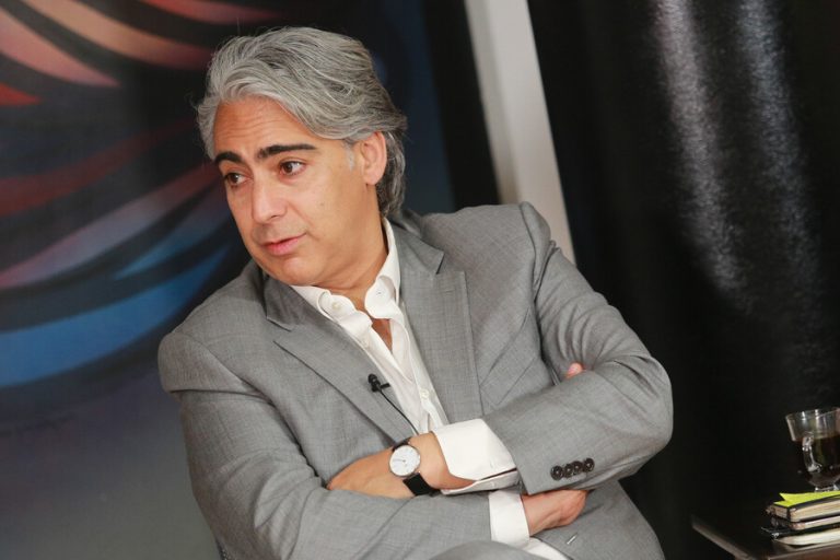 Marco Enríquez-Ominami arremete contra el Senado por dilatación en cuarto retiro: 