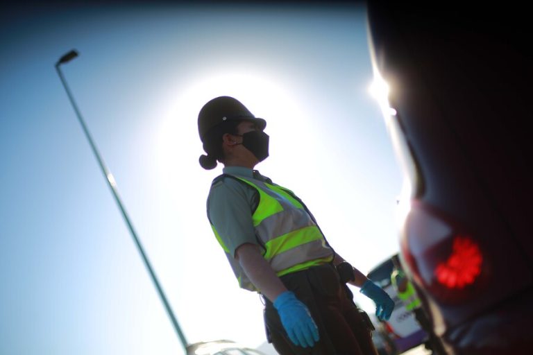 Fin de semana largo: Carabineros proyecta que 144 mil vehículos podrían salir de la RM este sábado