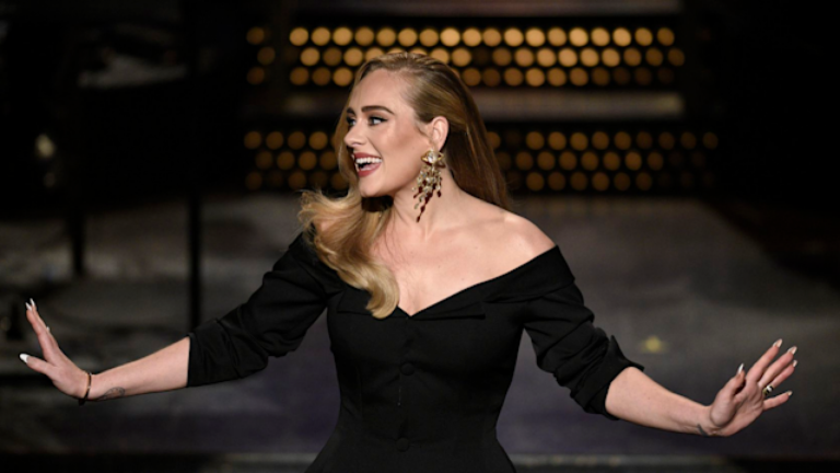 Adele causó furor al ser portada doble en Vogue