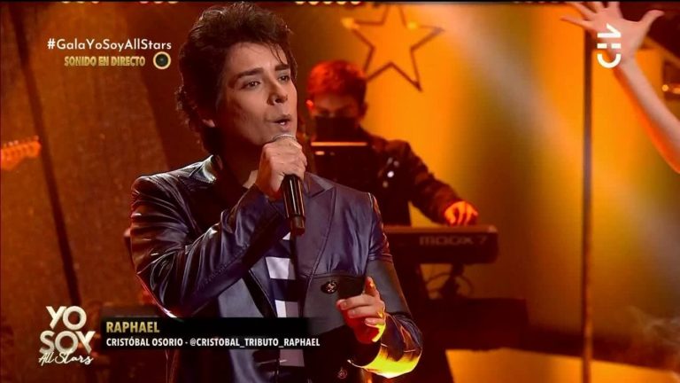 “Volvemos a los ‘80”: Raphael impactó en el escenario