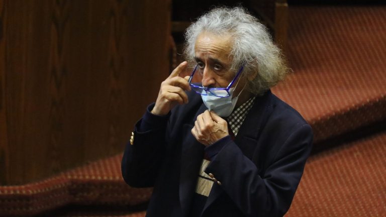 Florcita Alarcón integrará comisión revisora de la acusación constitucional; todo el Congreso se puso a reír