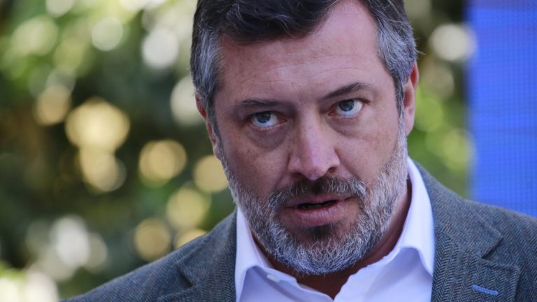 Otro golpe a Sichel: Informan que ha recibido $16,5 millones de ejecutivos de Abastible, Lipigas y Gasco