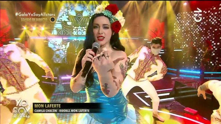 ¡Fabulosa! Mon Laferte brilló en el escenario