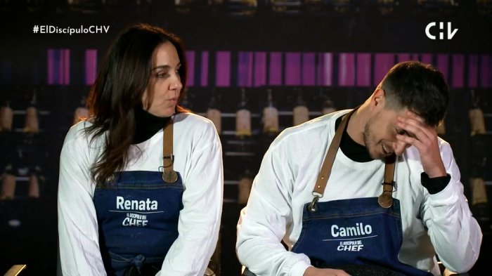 ¡Vidrio por todas partes! Camilo Huerta se metió en problemas al romper una fuente con su preparación