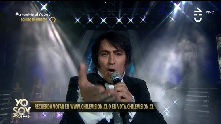 ¡Dejó su alma en el escenario! Sandro se lució en grande con su espectacular presentación