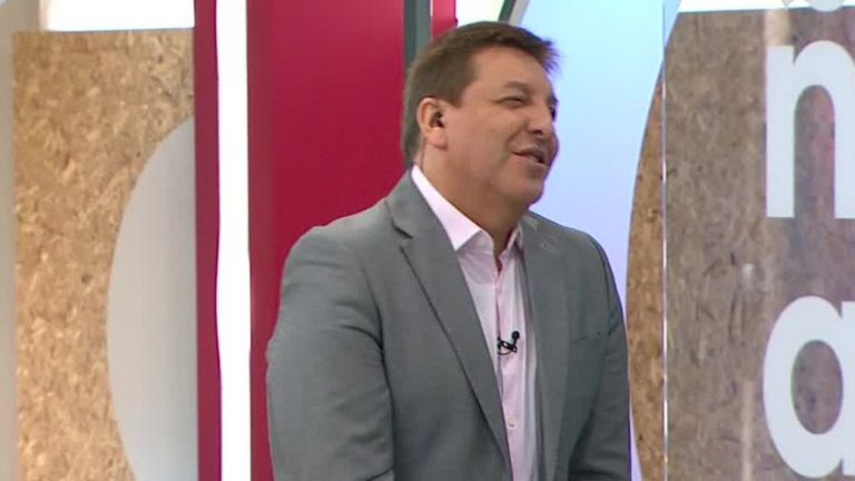 “¡Cámbiate la polera, hue...!”: Julio César Rodríguez reveló las burlas que sufre por su forma de vestir