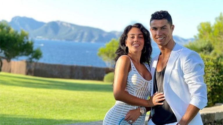 ¡Será padre! Cristiano Ronaldo anunció que será padre de gemelos