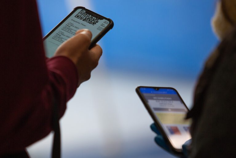 Este lunes comenzaron a regir los cambios en el Pase de Movilidad: ¿Cuáles son y cómo obtener el documento?