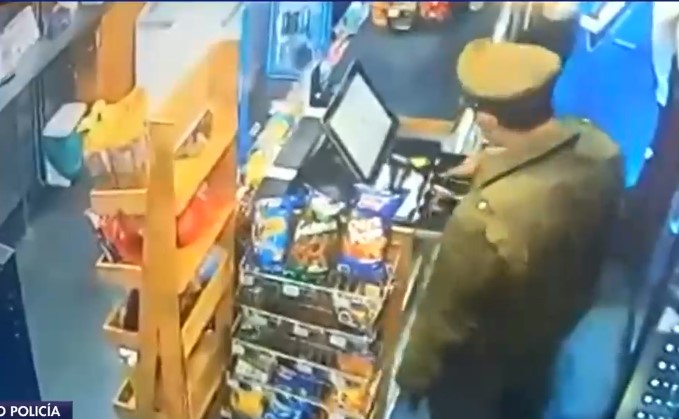 Delincuente se hizo pasar por carabinero para robar servicentro en Los Andes
