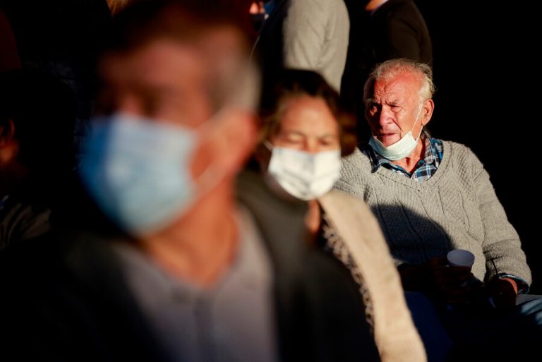 Cotizantes prefieren retrasar su jubilación tras caída de multifondos