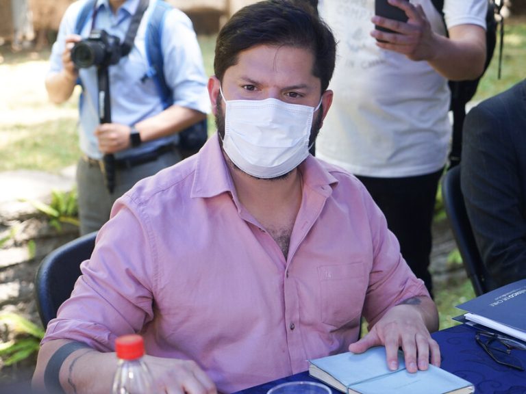 Polémica en redes sociales por #PCRGate: Tuiteros acusan tardanza en testeo de candidatos presidenciales