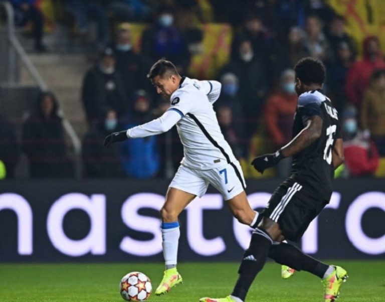 Golazo de Alexis Sánchez en Champions League saca aplausos y sella triunfo del Inter