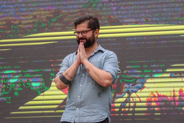 Doctor que atendió a Boric aclara su situación: 