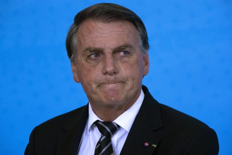 Bolsonaro arremete contra el lenguaje inclusivo: 