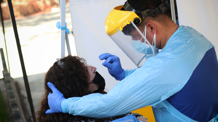 Nuevo peak de contagios: Minsal informó 2601 nuevos casos de Covid-19 en Chile