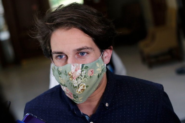 PCR de Gonzalo Winter dio negativo: Podrá votar la Acusación Constitucional contra el pdte. Piñera