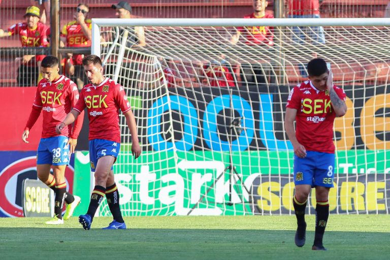 Unión Española sufre siete bajas para enfrentar a Palestino por COVID-19