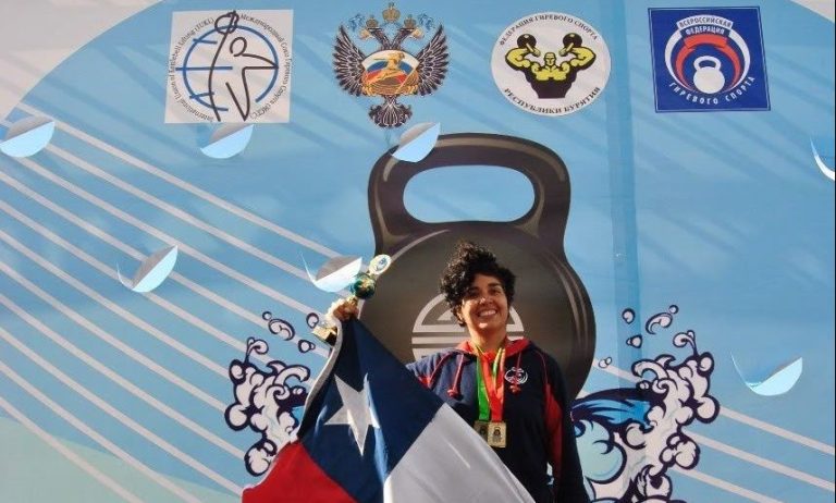 Le niegan financiamiento por no ser influencer: La lucha de Rocío Muñoz Villablanca para llegar al mundial de kettlebell