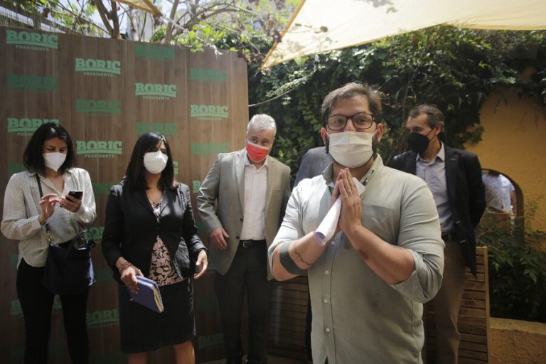 Asesora económica de Boric le recomendó no seguir apoyando un cuarto retiro del 10%