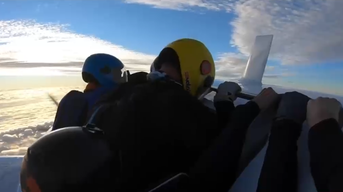 Avión se descompuso en Sudáfrica: Paracaidistas vivieron minutos de terror