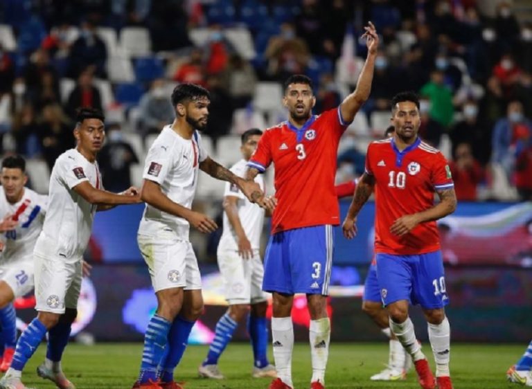 Quiénes arriesgan suspensión si reciben tarjeta amarilla durante duelo contra Paraguay