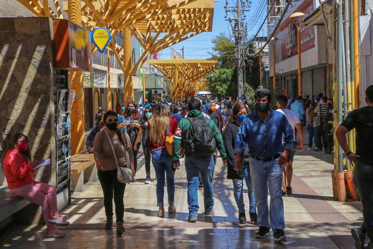 Plan Paso a Paso: 21 comunas retrocedieron y sólo una avanzó de fase este sábado