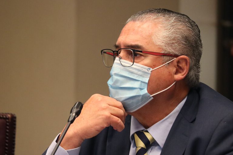 Senador Pizarro (DC) adelanta que su opinión sobre acusación constitucional la irá “construyendo sobre el día”