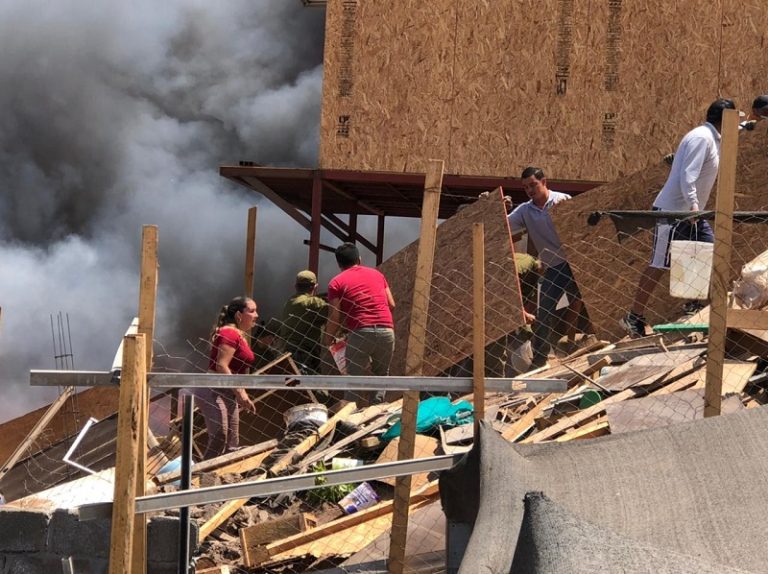 Incendio afectó a campamento en Antofagasta: Hay al menos 20 familias damnificadas