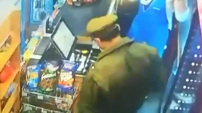 Delincuente se hizo pasar por Carabinero para robar servicentro