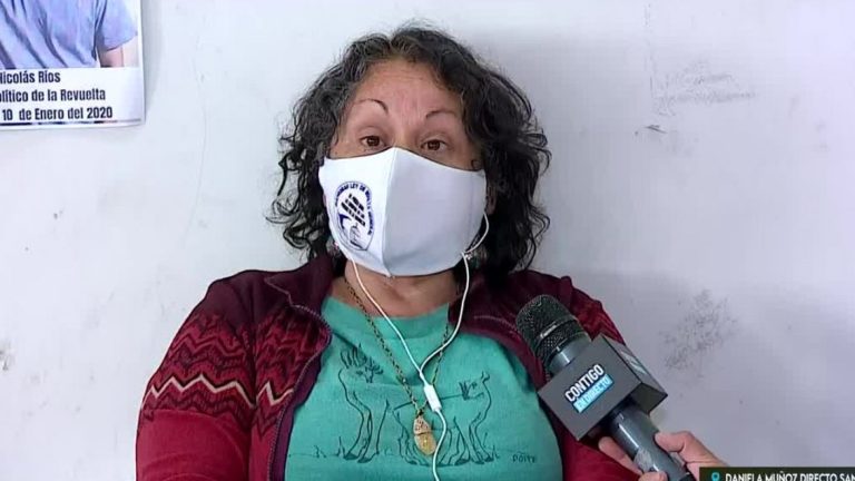 Ya llevan seis días en huelga de hambre: Familiares de los detenidos durante el estallido social exigen un 