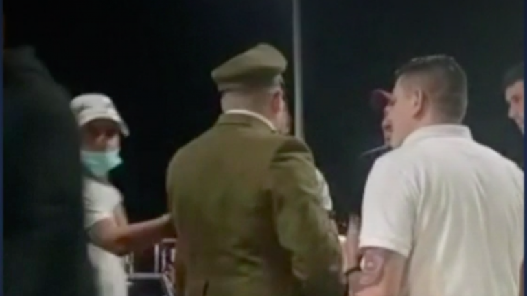 ¡Sigue la polémica! Encuentran más uniformes oficiales de Carabineros y FFAA en tienda de disfraces en Puerto Montt