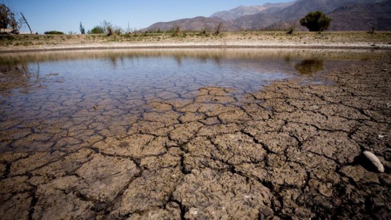 Raúl Cordero, climatólogo: “Nos vamos a quedar sin agua mucho antes de mediados de siglo”