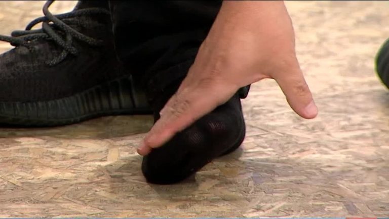 “Aguante, mi huacho”: JC Rodríguez rogó para que su calcetín con 'papas' dure hasta Navidad