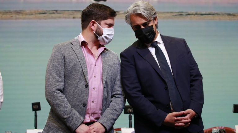 “Se rio provocadoramente, como un dirigente estudiantil en un gimnasio”: MEO explica impasse con Boric en el debate presidencial