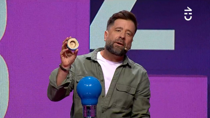 ¡No pasó desapercibido! Marcial Tagle se indignó por la escenografía de Pasapalabra