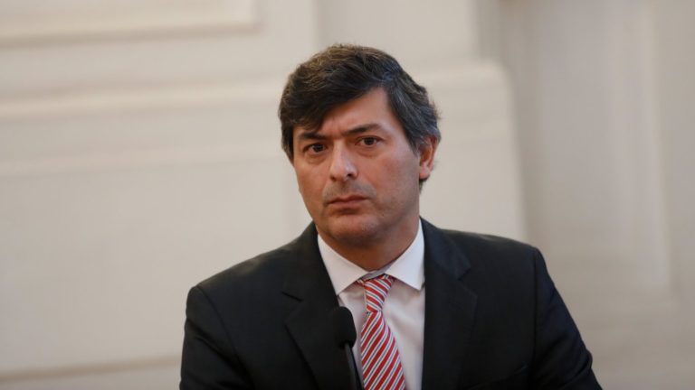 Analista político asegura: “El votante de Parisi es más de tipo libertario, como el de Milei en Argentina (...) y ese no votará a Boric”