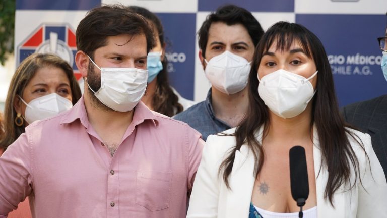 Izkia Siches renunció a la presidencia del Colmed para integrarse a la campaña de Boric: “Miro la cara de mi hija y sé lo que debo hacer”