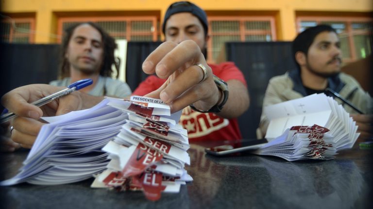 Paso a paso: Así puedes excusarte para no ser vocal de mesa