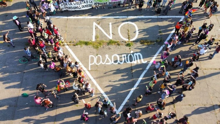 Feministas y disidencias se manifestaron contra José Antonio Kast: 