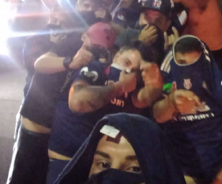 Fanáticas de Curicó fueron víctimas de agresión sexual por parte de barristas de la U