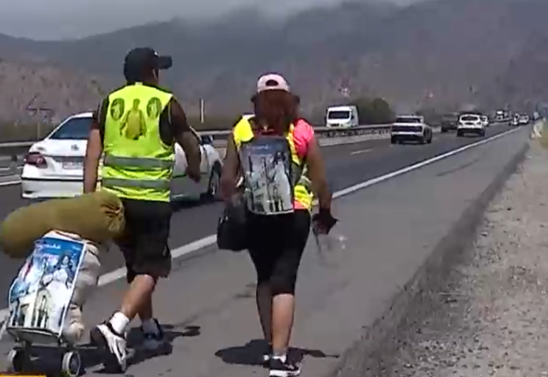 Peregrinos llegan a Lo Vásquez pese a suspensión: Autoridades advierten de peligros