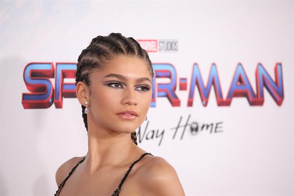 El look de Zendaya que se robó las miradas en la premier de Spider-Man: No Way Home