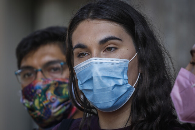 Emilia Schneider por Lucía Hiriart: 