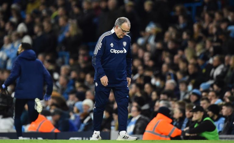 Bielsa complicado en la Premier: Leeds cae ante el Arsenal y se acerca a zona de descenso
