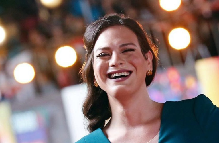 El poema publicado por Daniela Vega tras el triunfo de Gabriel Boric: 