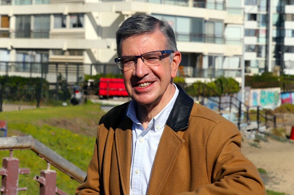 Joaquín Lavín regresará a Chile en enero: Trabajará como asesor de una entidad financiera