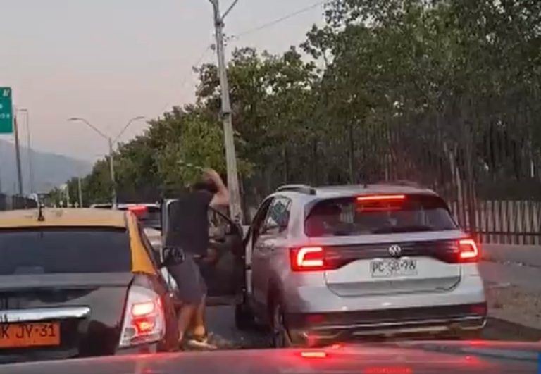 Preocupante ambiente: Violentas discusiones en autopistas de Santiago